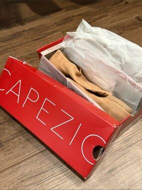 Capezio Youth Dance Shoes in Tan/Nude